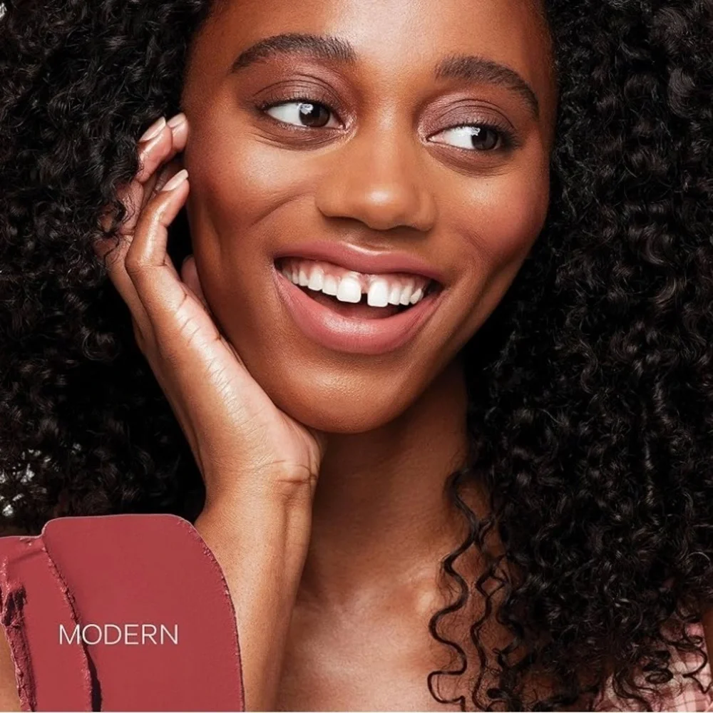 Saie Lipstick in Shade Modern